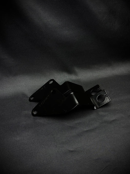 TORQ Bonnet Mount – Toyota Hilux N80