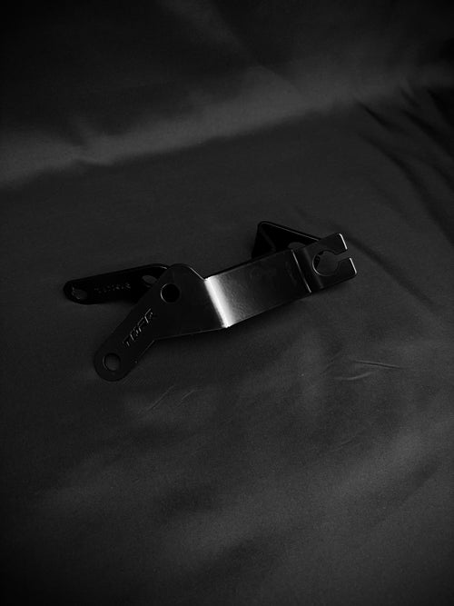 TORQ Bonnet Mount – Toyota Hilux N70